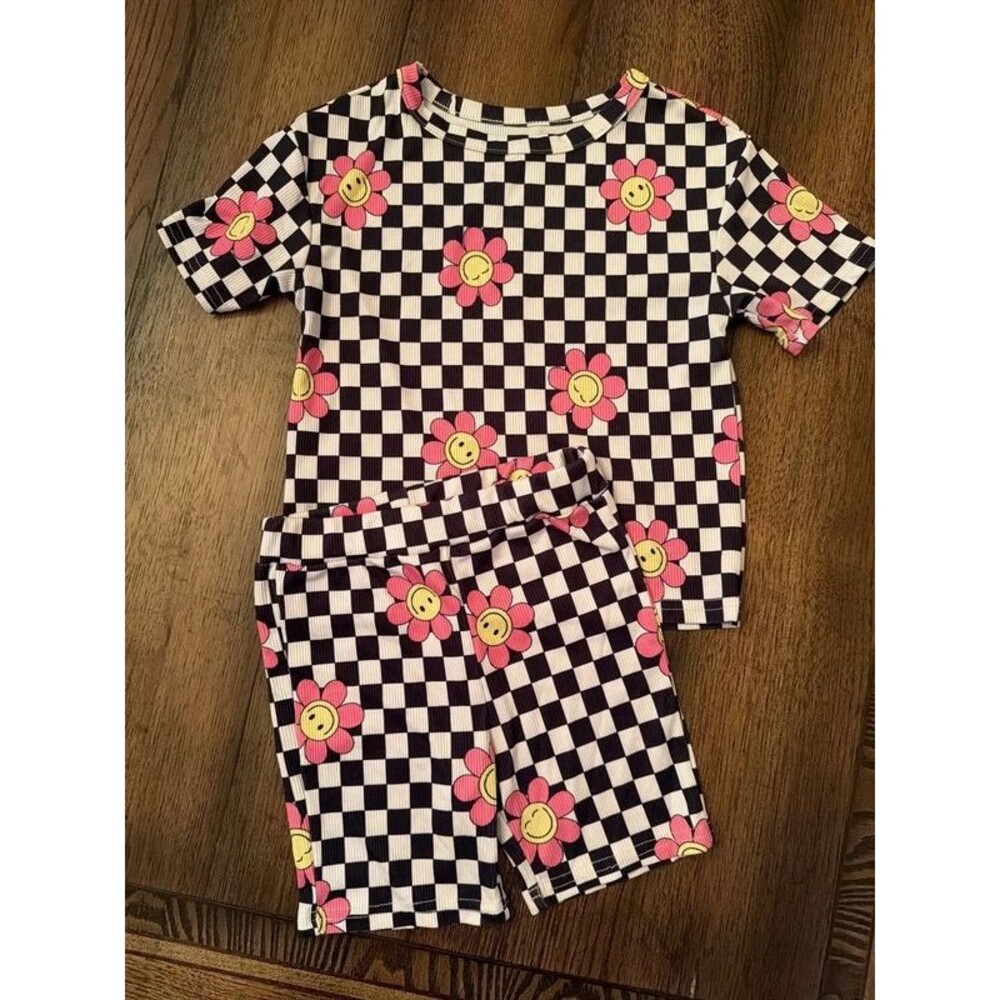 Checkered Smiley Face Girls Small Shirt and Biker Short Set